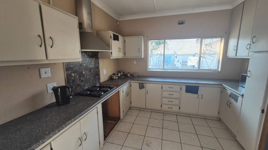 7 Bedroom Property for Sale in Universitas Free State